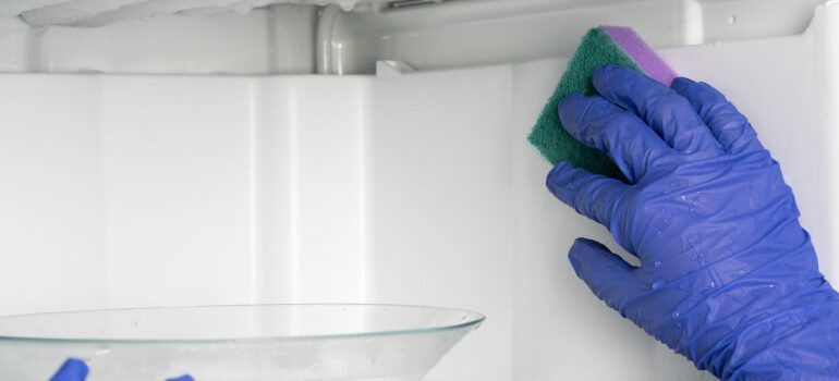 Defrosting a freezer